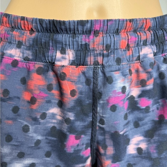 Lululemon Super Squad Shorts Size 10  Windy Blooms Plum Violet Blue 2.5" Lined - Picture 5 of 9